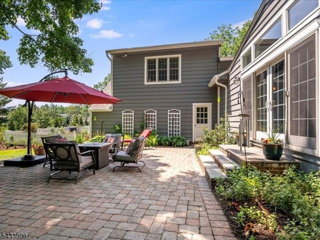 190 Passaic Ave, Roseland Boro, NJ 07068