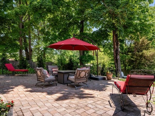190 Passaic Ave, Roseland Boro, NJ 07068