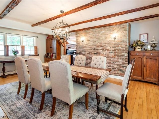 190 Passaic Ave, Roseland Boro, NJ 07068