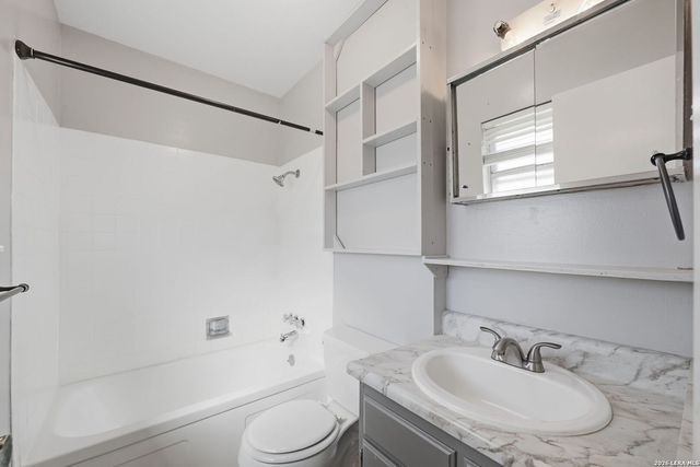 701 Aviation Ave, Schertz, TX 78154