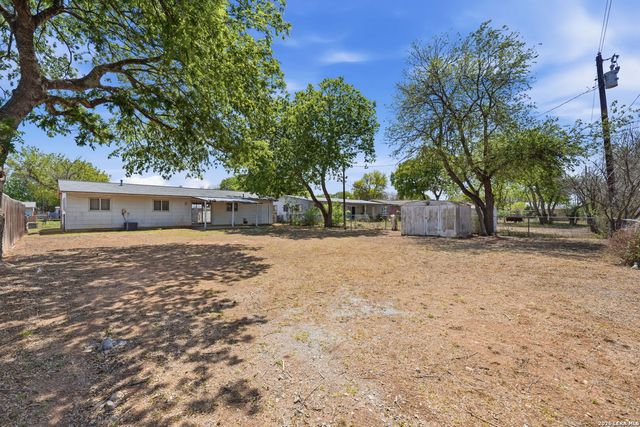 701 Aviation Ave, Schertz, TX 78154