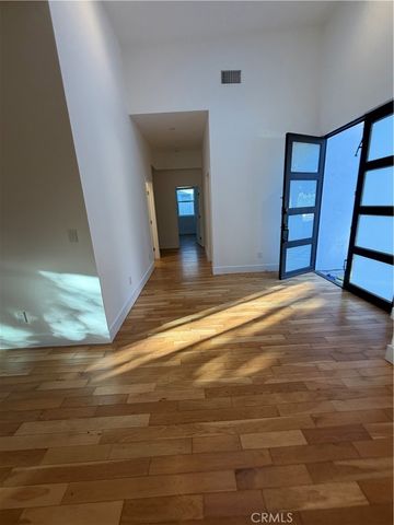5501 Crebs, Tarzana, CA 91356