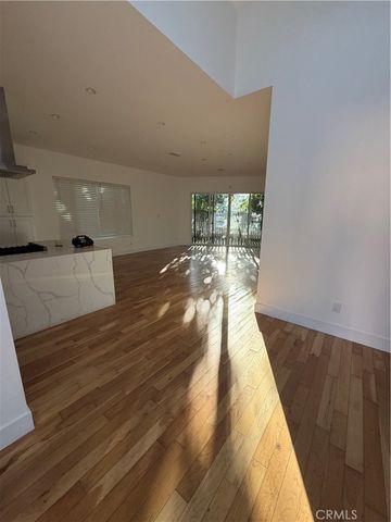 5501 Crebs, Tarzana, CA 91356