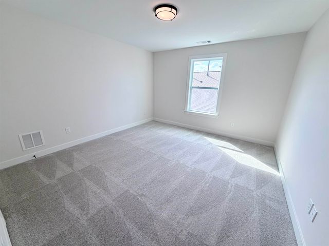 10283 LOUANNE DR, Collierville, TN 38017