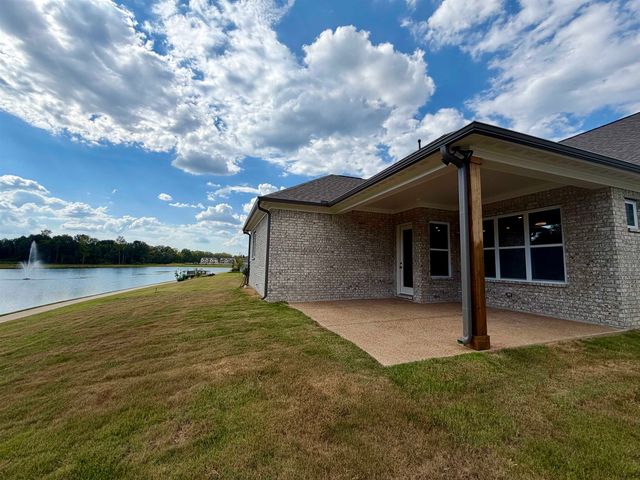 10283 LOUANNE DR, Collierville, TN 38017