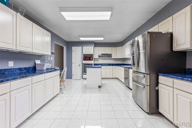 2721 Cindy Drive, Imperial, MO 63052