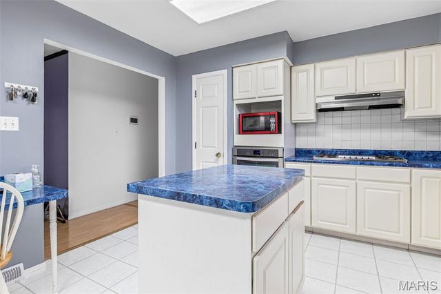 2721 Cindy Drive, Imperial, MO 63052