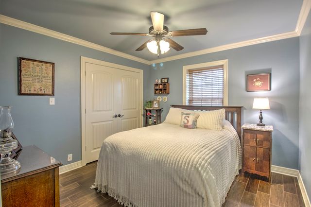 112 Sequoya Drive, Gainesville, TX 76240