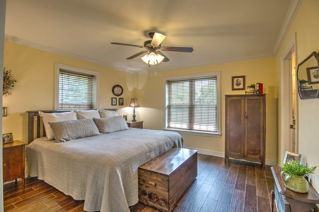 112 Sequoya Drive, Gainesville, TX 76240