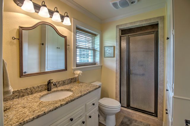 112 Sequoya Drive, Gainesville, TX 76240