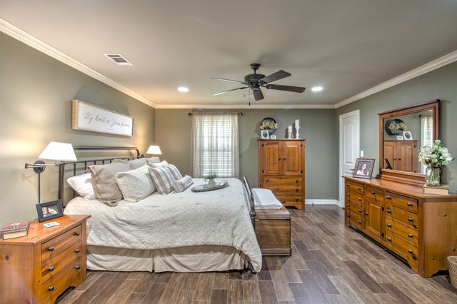 112 Sequoya Drive, Gainesville, TX 76240