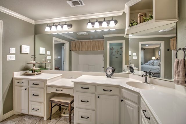 112 Sequoya Drive, Gainesville, TX 76240