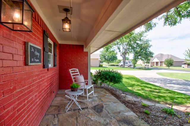 112 Sequoya Drive, Gainesville, TX 76240