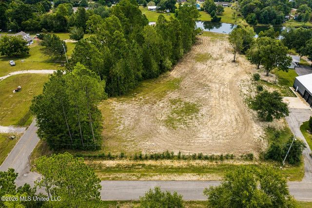 Twin Lakes Drive, Saucier, MS 39574