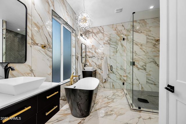 7403 W PORT AU PRINCE Lane, Peoria, AZ 85381