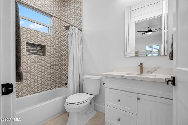 7403 W PORT AU PRINCE Lane, Peoria, AZ 85381