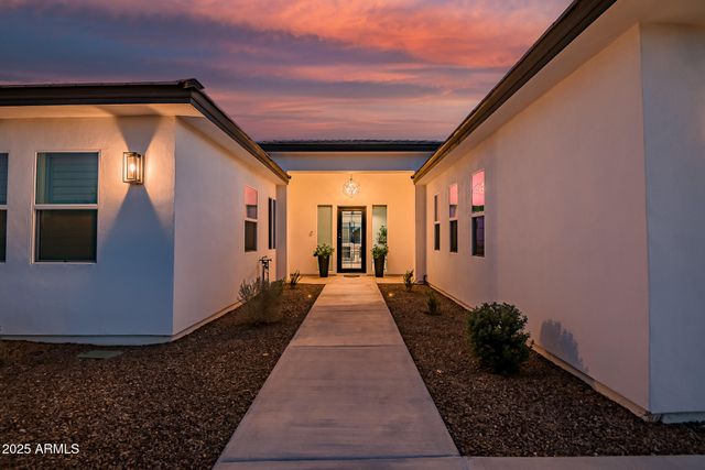 7403 W PORT AU PRINCE Lane, Peoria, AZ 85381