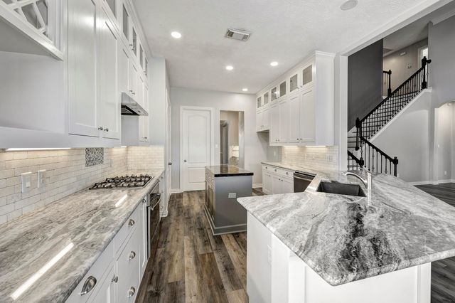 21623 Country Club Green Drive, Tomball, TX 77375