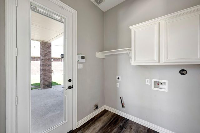 21623 Country Club Green Drive, Tomball, TX 77375