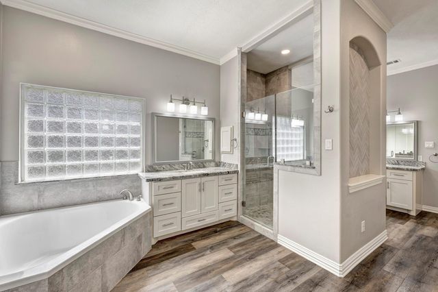 21623 Country Club Green Drive, Tomball, TX 77375