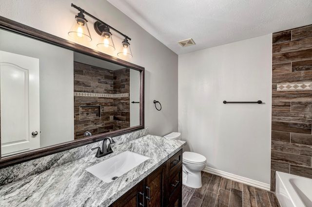 21623 Country Club Green Drive, Tomball, TX 77375