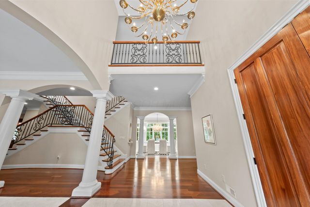 912 Matthews Brook Lane, Powell, OH 43065