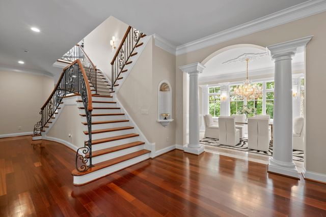912 Matthews Brook Lane, Powell, OH 43065