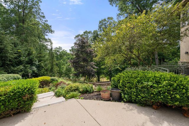 912 Matthews Brook Lane, Powell, OH 43065