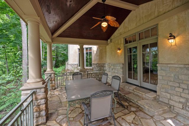 912 Matthews Brook Lane, Powell, OH 43065