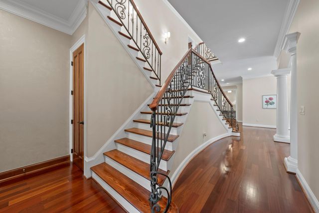 912 Matthews Brook Lane, Powell, OH 43065