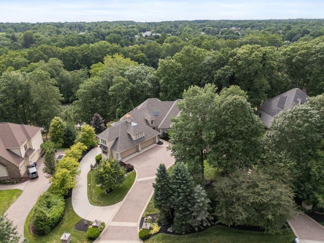 912 Matthews Brook Lane, Powell, OH 43065