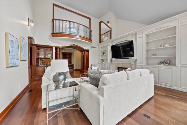 912 Matthews Brook Lane, Powell, OH 43065