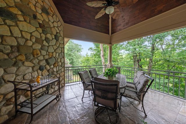 912 Matthews Brook Lane, Powell, OH 43065