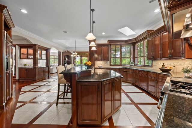 912 Matthews Brook Lane, Powell, OH 43065