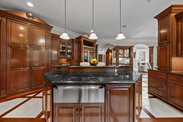 912 Matthews Brook Lane, Powell, OH 43065