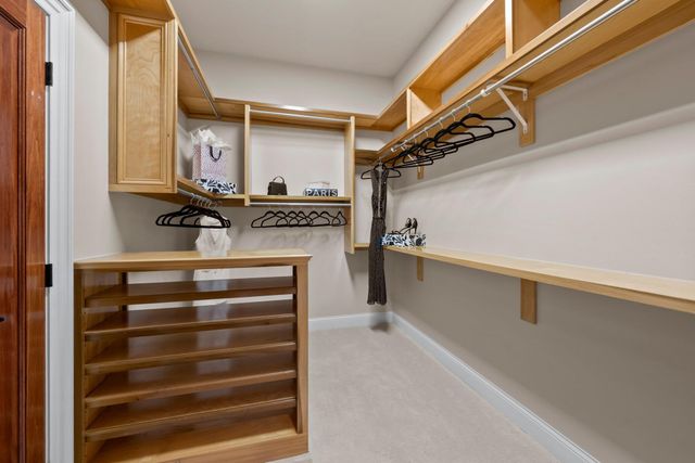 912 Matthews Brook Lane, Powell, OH 43065