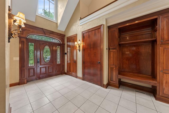 912 Matthews Brook Lane, Powell, OH 43065