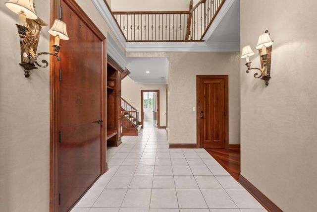 912 Matthews Brook Lane, Powell, OH 43065