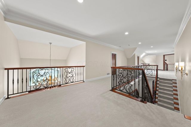 912 Matthews Brook Lane, Powell, OH 43065