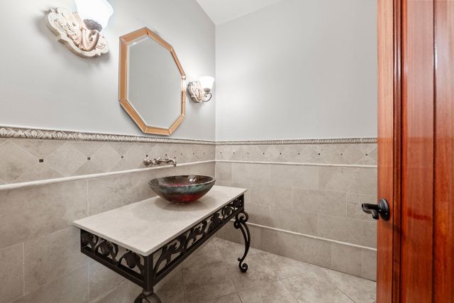 912 Matthews Brook Lane, Powell, OH 43065