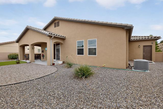1835 Truchas Peak Trail NE, Rio Rancho, NM 87144
