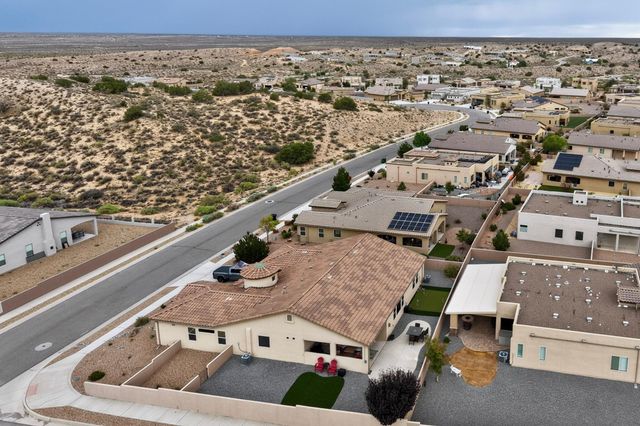 1835 Truchas Peak Trail NE, Rio Rancho, NM 87144