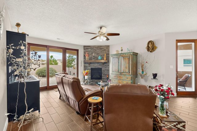 1835 Truchas Peak Trail NE, Rio Rancho, NM 87144