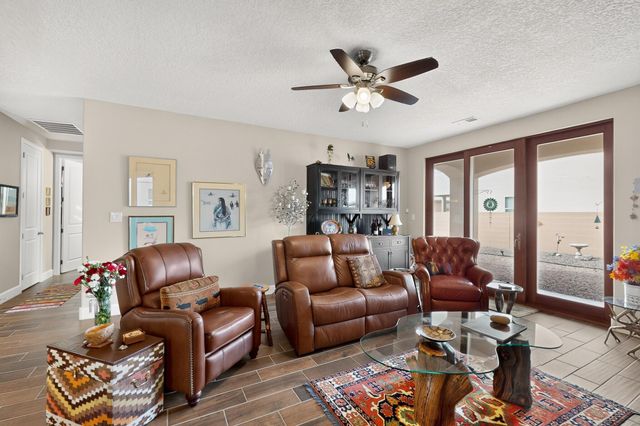 1835 Truchas Peak Trail NE, Rio Rancho, NM 87144