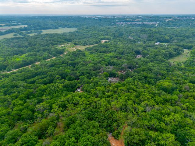 8635 Retta Mansfield Road, Mansfield, TX 76063