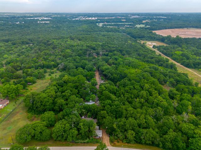 8635 Retta Mansfield Road, Mansfield, TX 76063