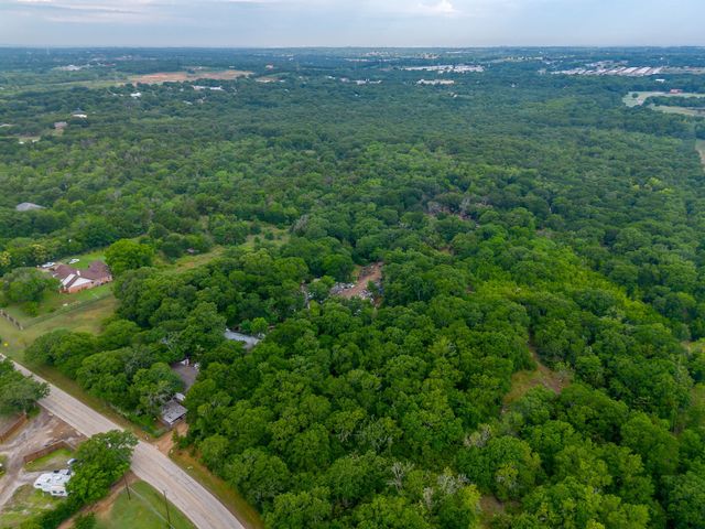 8635 Retta Mansfield Road, Mansfield, TX 76063