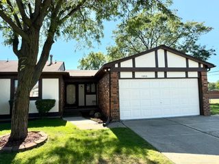 13510 Angela Drive, Warren, MI 48088