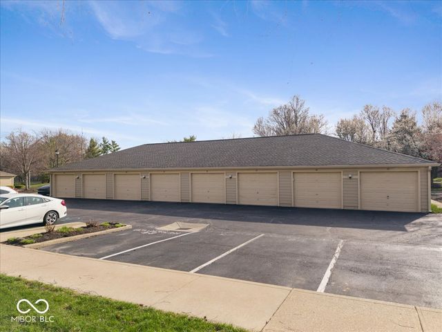 8720 Yardley Court 206, Indianapolis, IN 46268