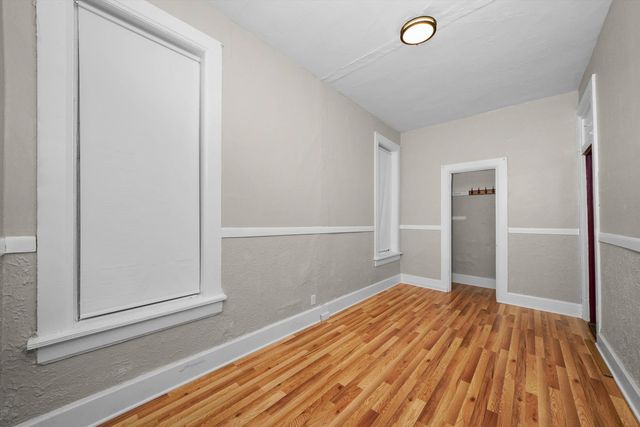 2140 W Cermak Road, Chicago, IL 60608